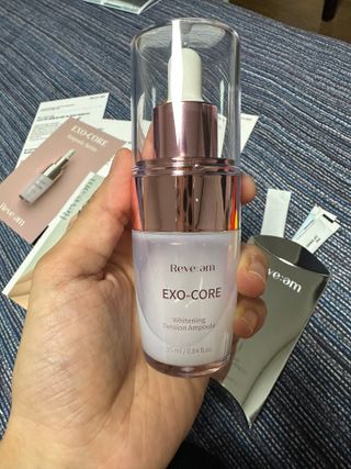 나우 [리브엠] 123억개 엑소좀으로 채운 눈부신 광채, 엑소코어 화이트닝 텐션 앰플 — 5점을 준 리뷰어가 2023년 10월 올린 사용 사진