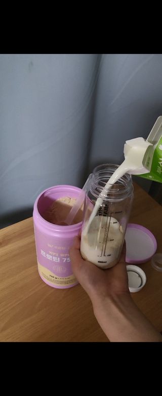 [푸름웰니스] 프로틴 다이어트 단백질 쉐이크 (750g) — 5점을 준 리뷰어가 2022년 5월 올린 사용 사진