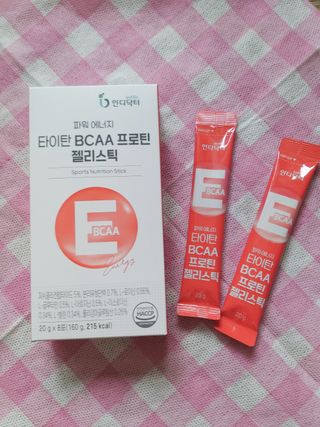 [인디닥터] 타이탄 BCAA 프로틴 젤리스틱 — 5점을 준 리뷰어가 2022년 4월 올린 사용 사진