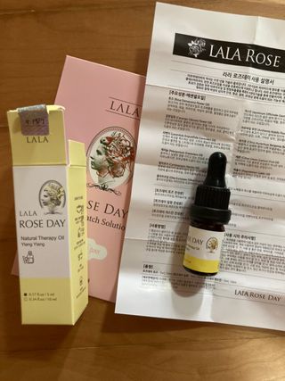 라라로즈데이 시즌2 천연 아로마오일 Y존 케어 속옷향수 이너퍼퓸 5ml  여성의 자존감을 UP시키자 — 5점을 준 리뷰어가 2021년 10월 올린 사용 사진