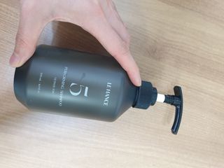르핸스 퍼포밍 5 샴푸 비반트 포렛/베티버 포그 — 5점을 준 리뷰어가 2023년 2월 올린 사용 사진