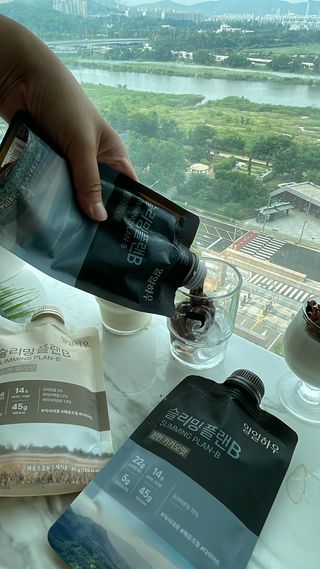 일일하우 슬리밍 플랜B 고소한 귀리맛, 진한 카카오맛 (체중조절식) — 5점을 준 리뷰어가 2023년 6월 올린 사용 사진