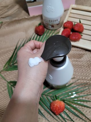 [과일나라] 피부가 마시는 코코넛우유 바디클렌저&바디로션 — 5점을 준 리뷰어가 2022년 3월 올린 사용 사진