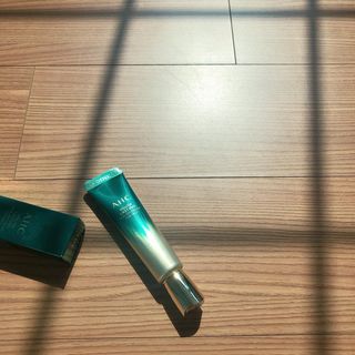 [NEW 탄력유턴 아이크림] AHC 유스 래스팅 리얼 아이크림 포 페이스 — 4점을 준 리뷰어가 2021년 4월 올린 사용 사진