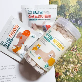 [펫시밀] 원물그대로 영양듬뿍 진공동결건조 북어트릿75g,치킨트릿100g,연어트릿75g 강아지 고양이 간식 — 5점을 준 리뷰어가 2023년 5월 올린 사용 사진