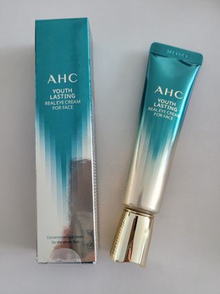 [NEW 탄력유턴 아이크림] AHC 유스 래스팅 리얼 아이크림 포 페이스 — 5점을 준 리뷰어가 2021년 4월 올린 사용 사진