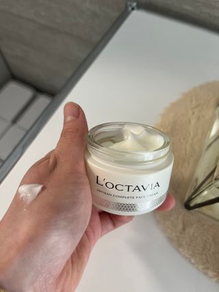 록타비아 Artisan Complete Face Cream — 5점을 준 리뷰어가 2024년 2월 올린 사용 사진