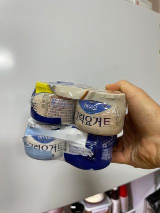 매일바이오 그릭요거트 오리지널 플레인 4개, 로스터리 커피믹스 4개 — 3점을 준 리뷰어가 2021년 12월 올린 사용 사진