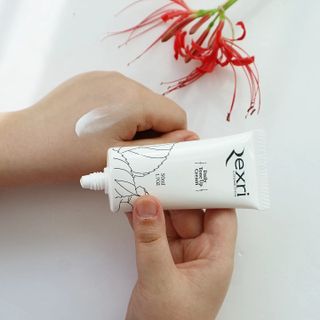 렉스리 데일리 톤업 크림 Rexri Daily Tone Up Cream — 5점을 준 리뷰어가 2022년 9월 올린 사용 사진