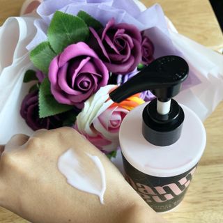 난나 살몬 스파이더 검버섯 미백 톤업 화이트닝 연어 앰플 크림 300ml 대용량 — 5점을 준 리뷰어가 2022년 11월 올린 사용 사진