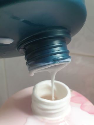 [포레스트스토리] 탈모증상완화 샴푸 1,000ml — 5점을 준 리뷰어가 2022년 3월 올린 사용 사진