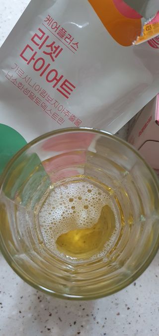 [경남제약헬스케어] 케어플러스 리셋 다이어트 청포도맛 100ml X 5포 (5일분) — 5점을 준 리뷰어가 2023년 4월 올린 사용 사진