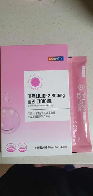 주식회사 얼굴반쪽 [얼굴반쪽 가르시니아 2,800mg] x 14포 1주 젤리 다이어트 보조제 체지방감소 — 5점을 준 리뷰어가 2021년 12월 올린 사용 사진