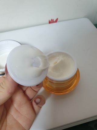 자민경 크레마카라콜 울트라 프로폴리스 하이드라 인텐스 크림 50ml — 5점을 준 리뷰어가 2021년 1월 올린 사용 사진