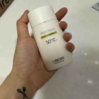 아이레시피 모이스트터치 스포츠 선밀크 50ml (SPF50+ PA+++) — 5점을 준 리뷰어가 2023년 6월 올린 사용 사진