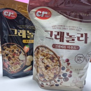 씨알푸드 씨알로 그래놀라 2종 후르츠+크랜베리 아몬드 — 4점을 준 리뷰어가 2022년 7월 올린 사용 사진