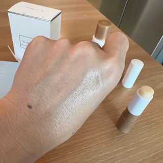더사가오브수 [사가수] 효혜윤 보태니컬 에너지 에센스인로션 20ml /아이포올 스틱 3g — 4.5점을 준 리뷰어가 2023년 2월 올린 사용 사진