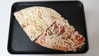 [푸딩팩토리] 수제화덕 피자 3종 택2_부대피자/김치피자/트러플고르곤졸라피자 — 5점을 준 리뷰어가 2022년 6월 올린 사용 사진