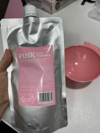 [유니프] 헤어 샤이니 핑크 컬러 트리트먼트 500g — 5점을 준 리뷰어가 2023년 11월 올린 사용 사진