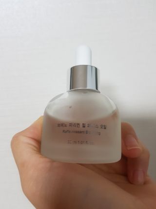 브에노 파리퀸 윌 페이스 오일 — 4점을 준 리뷰어가 2021년 7월 올린 사용 사진