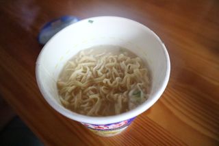 NISSIN 닛신 컵누들  4종 - 씨푸드오리지날, 씨푸드 스파이시, 씨푸드 커리, 씨푸드 XO소스 — 5점을 준 리뷰어가 2022년 2월 올린 사용 사진