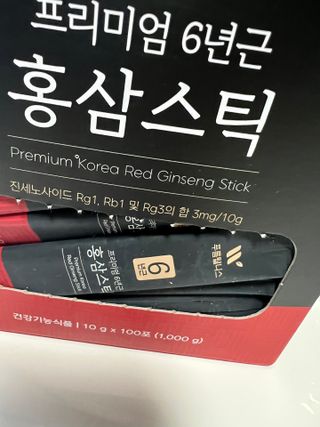[푸름웰니스] 프리미엄 6년근 홍삼스틱 3mg x 100포 — 5점을 준 리뷰어가 2022년 2월 올린 사용 사진