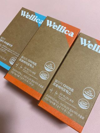 웰리카 다이어트 프로바이오틱스  20포 + 웰리카 저분자 피쉬콜라겐 10포 — 5점을 준 리뷰어가 2021년 5월 올린 사용 사진