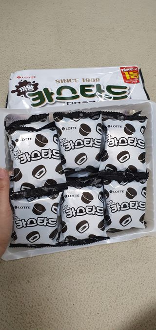 롯데제과 까망카스타드 더블초코 — 5점을 준 리뷰어가 2021년 5월 올린 사용 사진