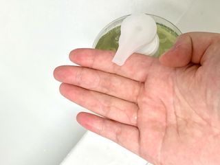 닥터시드 페퍼민트 앤 레몬 비건 비듬케어 쿨 탈모 샴푸 (1000ml) — 5점을 준 리뷰어가 2023년 7월 올린 사용 사진