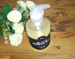 빅그린 니치 퍼퓸 바이옴바디워시 500ml(상탈, 블랙베리&베이, 블랑쉐 3종 중 택1) — 5점을 준 리뷰어가 2022년 12월 올린 사용 사진