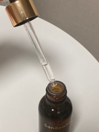 스킨큐어 산다화 비타민c 화이트닝 에센스 30ml — 5점을 준 리뷰어가 2023년 12월 올린 사용 사진