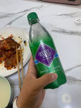 몽베스트 Montbest with Sparkling water Plain 20병 — 5점을 준 리뷰어가 2021년 10월 올린 사용 사진