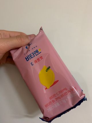 비타앤C 레몬맛, 망고맛 — 5점을 준 리뷰어가 2021년 5월 올린 사용 사진