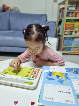 크레타탭 차세대 사고력 유아수학 학습기 페이퍼 태블릿 — 5점을 준 리뷰어가 2023년 10월 올린 사용 사진