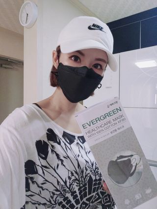 에버그린 순면 끈조절 KF80 마스크 - 화이트/블랙 컬러 대형 - 10매 — 5점을 준 리뷰어가 2021년 7월 올린 사용 사진