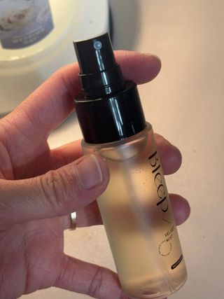 [쿠팡] 블립 수분 알로에 페이스 얼굴 진정 앰플 안개분사 미스트 스프레이 세럼, 50ml, 1개 — 5점을 준 리뷰어가 2024년 11월 올린 사용 사진