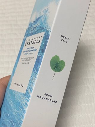 [스킨1004] 마다가스카르 센텔라 히알루-시카 워터핏 선세럼 50ml — 5점을 준 리뷰어가 2024년 5월 올린 사용 사진