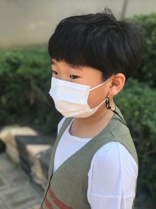 JHWORLD 스누피 마스크 정품 스누피 닥터클린 국내 아동용 성인용 3중 MB필터 일회용 덴탈마스크 50매 — 5점을 준 리뷰어가 2021년 9월 올린 사용 사진