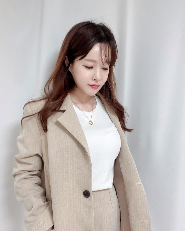 아르보노 라운드 노브라 긴팔 티셔츠 리뷰 사진
