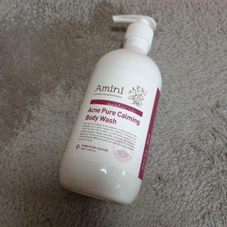 아미니 아크네 퓨어카밍 바디워시 500ml — 5점을 준 리뷰어가 2021년 7월 올린 사용 사진