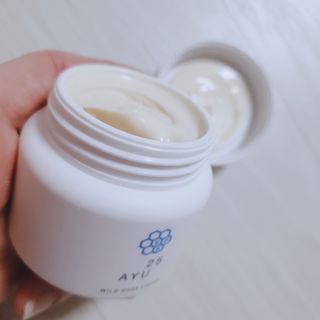 AYU25[아유트웬티파이브]다마스크로즈워터 베이스 천연 수분 촉촉 크림 — 5점을 준 리뷰어가 2021년 2월 올린 사용 사진