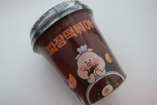 유비쿡 컵떡볶이 매운컵떡볶이2개/ 짜장컵떡볶이 2개  총 4개세트 — 5점을 준 리뷰어가 2021년 5월 올린 사용 사진