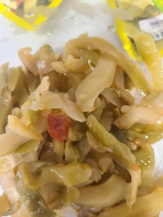 루시델리 야미하우스 홍콩 스파이시 프리미엄 짜사이 무침 500g — 5점을 준 리뷰어가 2024년 7월 올린 사용 사진