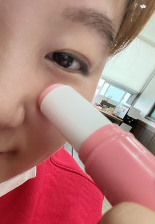 스킨큐어 산다화 카멜리아 안티 링클 멀티밤 — 5점을 준 리뷰어가 2023년 10월 올린 사용 사진