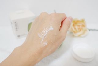 [후르디아] 민감피부 수분크림 비건 아보카도 크림 — 5점을 준 리뷰어가 2022년 8월 올린 사용 사진