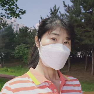 케이파이 나날마스크 [케이파이 나날] KF94 마스크 50매입 (개별포장) ,  여름에도 좋은 숨쉬기 편한 순수 국산 마스크 — 5점을 준 리뷰어가 2022년 8월 올린 사용 사진