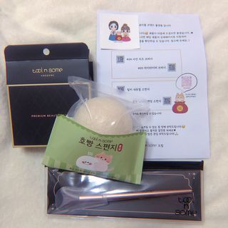 툴앤썸 로즈골드 에디션 치크or쉐딩 브러시+밀키 내추럴 스펀지+호빵 곤약 스펀지 — 5점을 준 리뷰어가 2021년 2월 올린 사용 사진