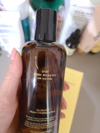 스킨큐어 산다화 비타민c 화이트닝 토너 150ml — 4점을 준 리뷰어가 2021년 12월 올린 사용 사진