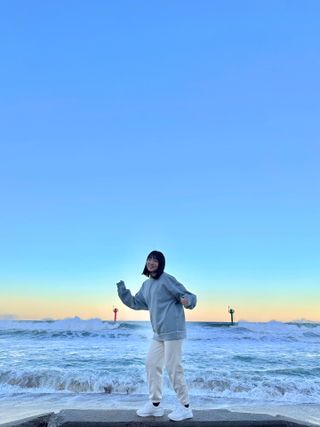 MAPLESYRUPFACTORY 메이플 피그먼트 맨투맨 8.COL — 4.5점을 준 리뷰어가 2022년 12월 올린 사용 사진