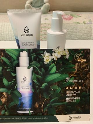 오일아리아 뉴트리 모이스처라이징 세사미 씨드 오일로션 & 데일리 디톡스 세사미 그라운즈 바디스크럽 — 5점을 준 리뷰어가 2023년 9월 올린 사용 사진